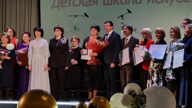 Детская школа искусств Волжска отметила 65-летие