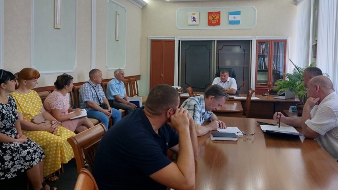 Жители посёлка Медведево лично рассказали Денису Окулову о проблеме регбистов на стадионе «Олимп»