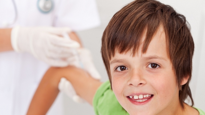 400 детей получили первый компонент вакцины от коронавируса