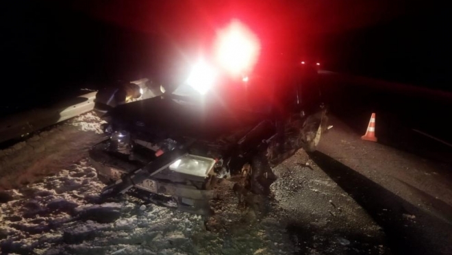 В Марий Эл 73-летний водитель Toyota во время обгона врезался в автомобиль «ВАЗ-2114»