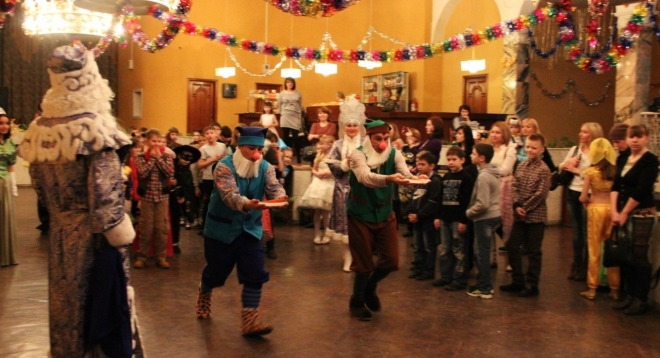 Елочка, елочка, яркие огни