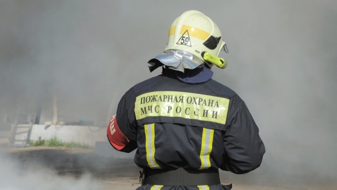 В Моркинском районе пожар охватил два жилых дома и надворные постройки