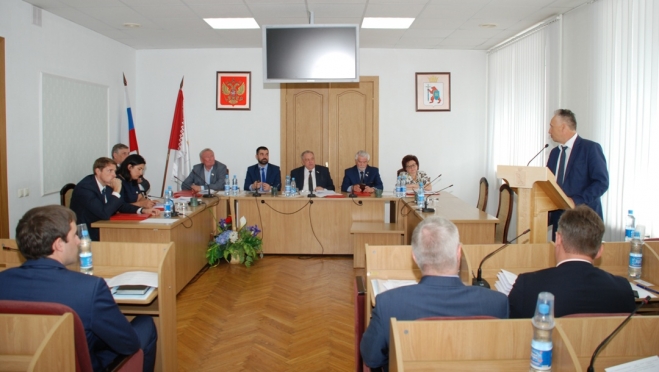 Депутаты готовятся в июньской сессии Госсобрания