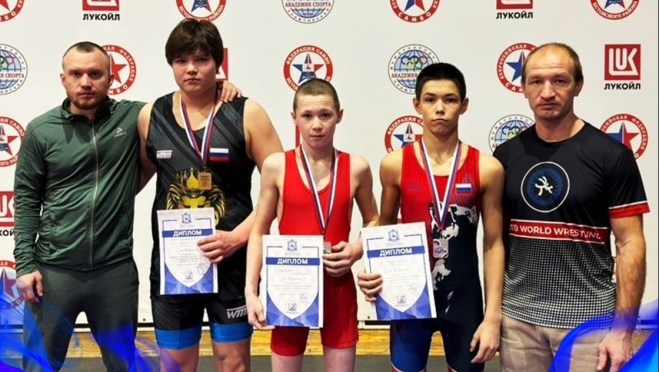 Марийские борцы привезли четыре медали с Первенства ПФО по греко-римской борьбе