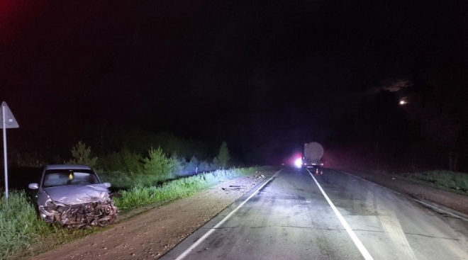 В Волжском районе из-за лихача на «семёрке» столкнулись две машины