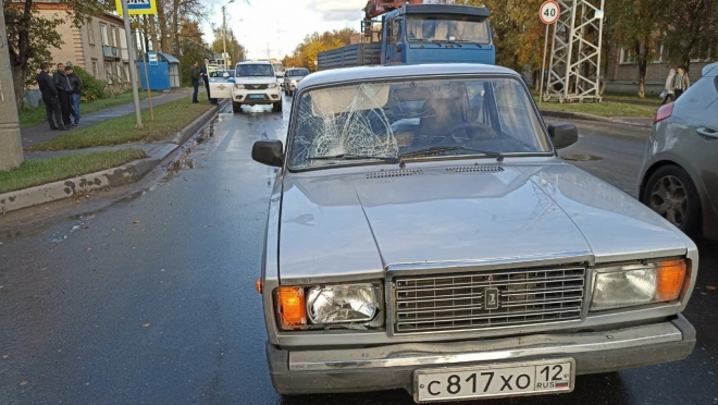 В Йошкар-Оле на ул. Крылова сбили двух подростков