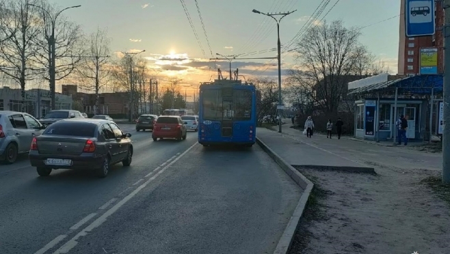 В Йошкар-Оле женщина попала под колёса троллейбуса