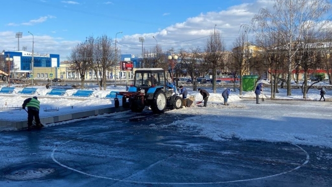 В ДК имени Ленина начались субботники