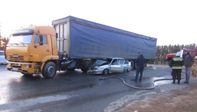 В Марий Эл 20-летний водитель влетел под «КамАЗ»