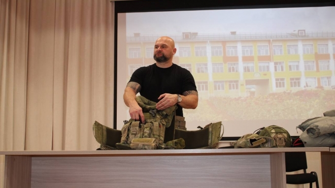 Для школьников Параньгинского района «Урок мужества» провёл участник СВО