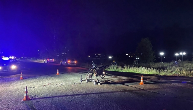 В селе Эмеково на сельской дороге столкнулись мотоцикл и мопед