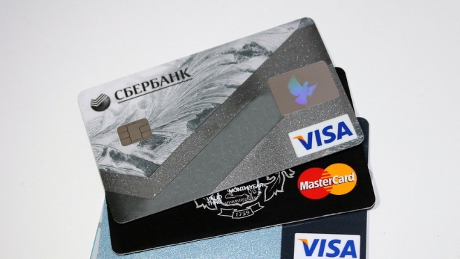 Обокрали бабушку: в Марий Эл под суд пойдут девушки, обманом снявшие деньги с карты