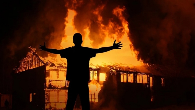 В Марий Эл ранее судимый мужчина из мести спалил три дома