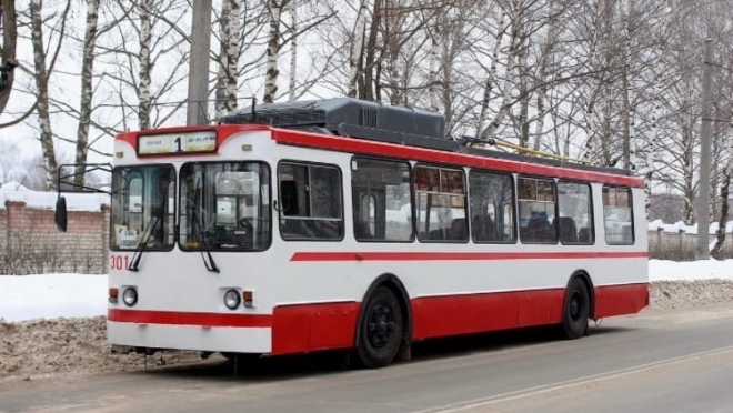 В Йошкар-Оле в ряде троллейбусов запустили бескондукторную оплату проезда