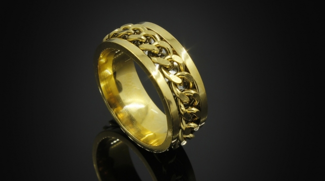 Йошкаролинец заложил в ломбард перстень и сам же выкрал его