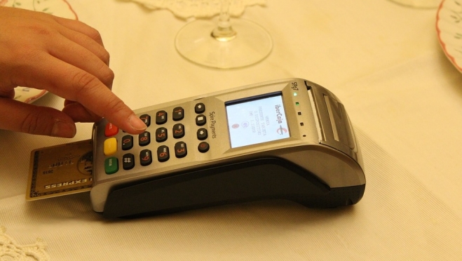 Сернурские продавщицы избежали уголовного наказания за кражу денег