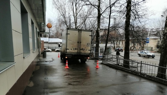 В Йошкар-Оле грузовик сбил пенсионерку, женщина скончалась в больнице