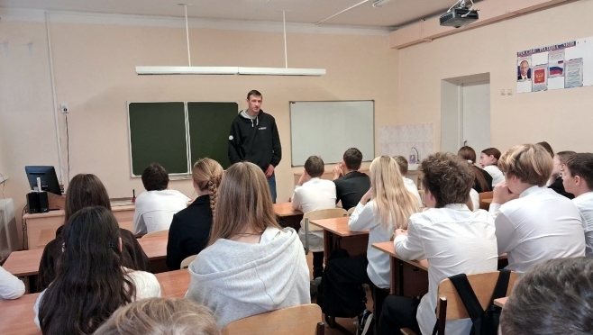 Кавалер ордена Мужества рассказал школьникам Марий Эл, как важно верить в себя