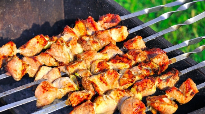 Где на дачном участке можно будет жарить шашлык