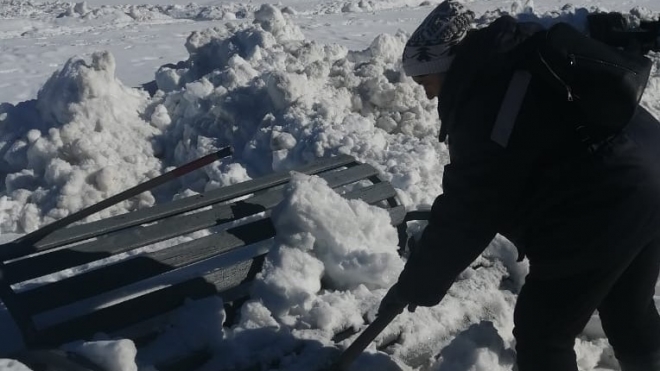 В скверах и бульварах Йошкар-Олы расчистят от снега более 500 скамеек