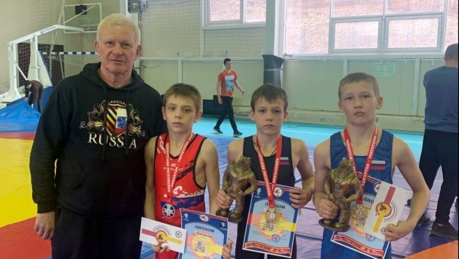 Два борца из Волжска взяли «золото» на Всероссийском турнире в Удмуртии