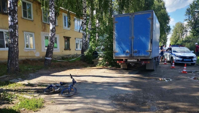 Сегодня в Семёновке грузовой фургон сбил шестилетнего ребёнка