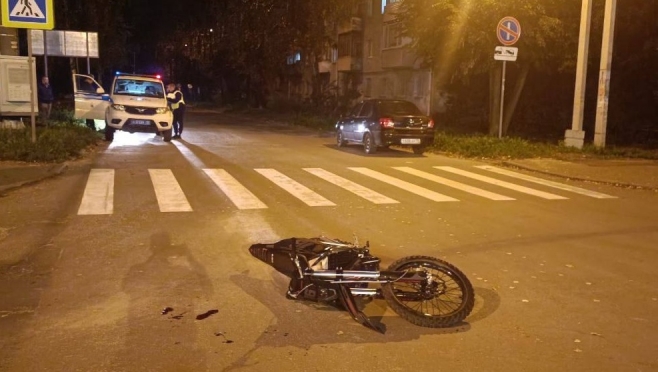 В Йошкар-Оле с места ДТП в больницу доставили мотоциклиста