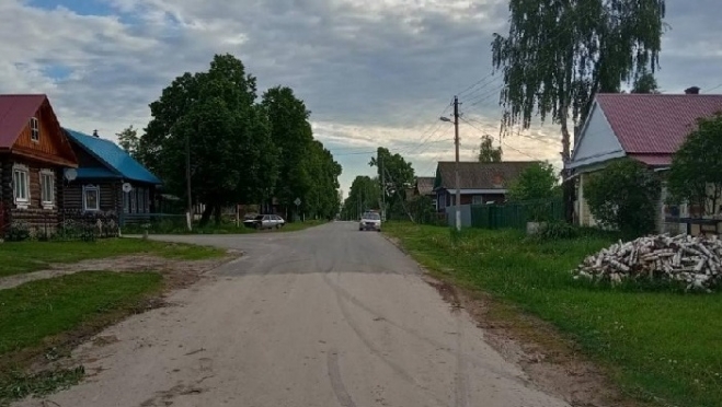 В Марий Эл 15-летний подросток на машине сбил двух человек и скрылся