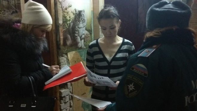 В преддверии Нового года инспекторы МЧС посетили многодетные семьи