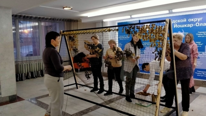 В Йошкар-Оле изучают новый вид плетения маскировочных сетей