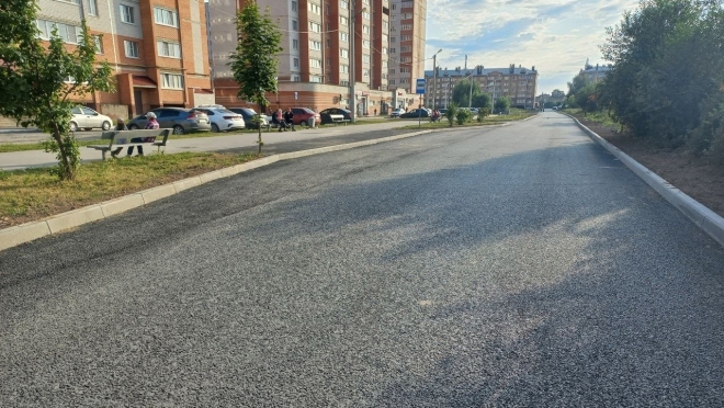 В посёлке Медведево к учебному году отремонтировали дороги к детсадам и школе