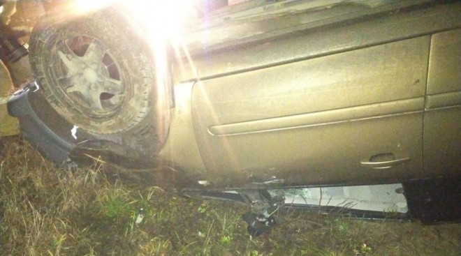 В Марий Эл женщина-водитель глубокой ночью разбилась на иномарке