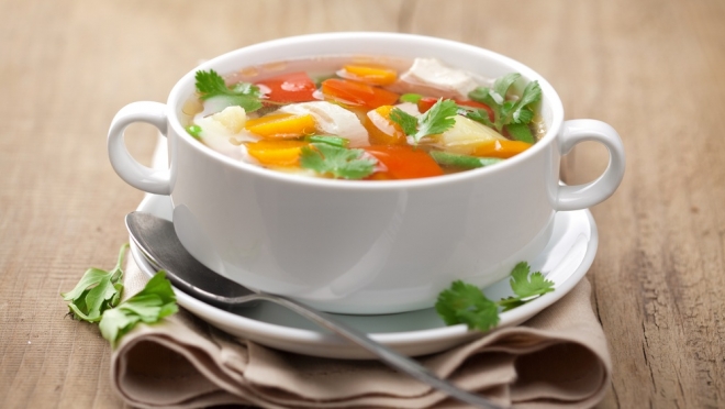 В рационе питания детей и подростков должны присутствовать супы