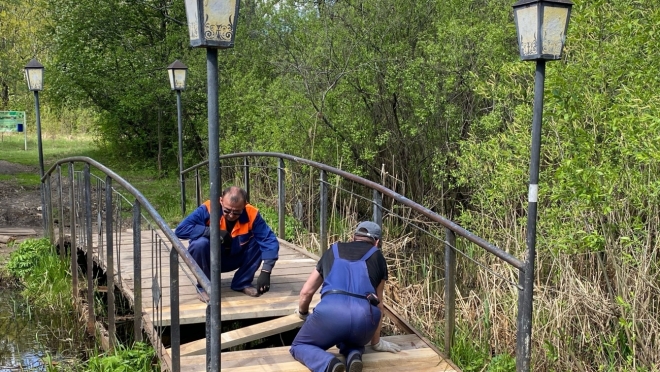 В Сосновой роще Йошкар-Олы чинят мостик