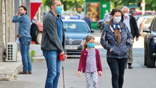 Роспотребнадзор дал советы, как уберечь детей от коронавируса