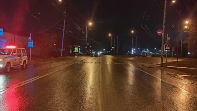 В Медведевском районе водитель «ВАЗ-1118» наехал на несовершеннолетнюю