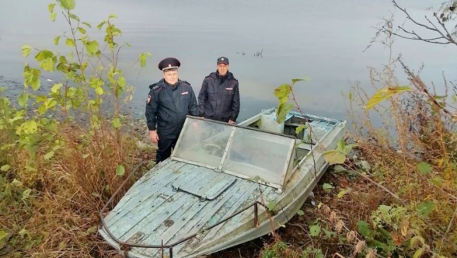 На Волге в Горномарийском районе полицейские спасли семейную пару
