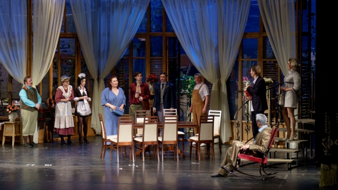 Сезон премьер в Русском театре драмы завершился «Браком по-итальянски»