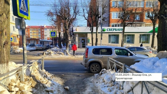 В Йошкар-Оле на пешеходном переходе сбили женщину