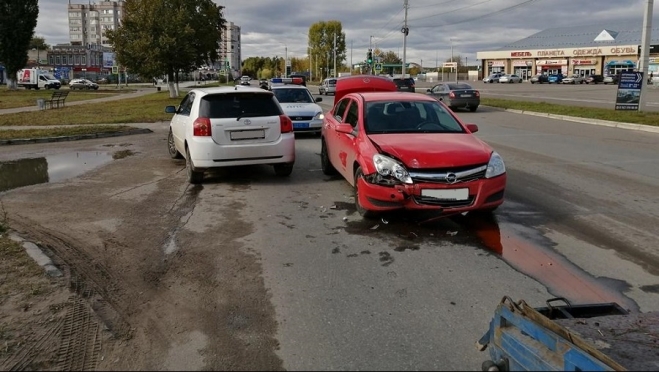 В Волжске автоледи врезалась в машину пенсионера