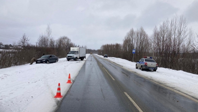 На 14 км автодороги «Звенигово – Шелангер – Морки» иномарка сбила женщину-пешехода