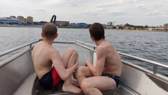 В Йошкар-Оле с середины реки Малая Кокшага спасли двоих детей
