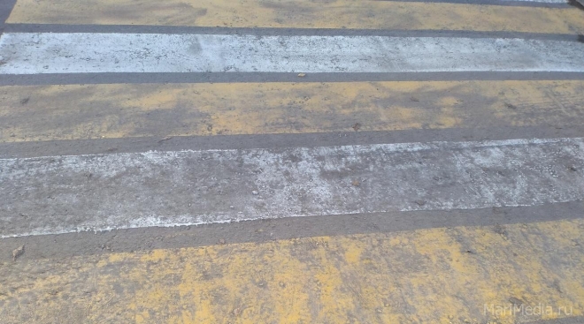 В Йошкар-Оле на перекрёстке иномарка сбила женщину с ребёнком