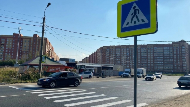 В районе монумента «Женщина с караваем» в Сомбатхее появилась долгожданная «зебра»