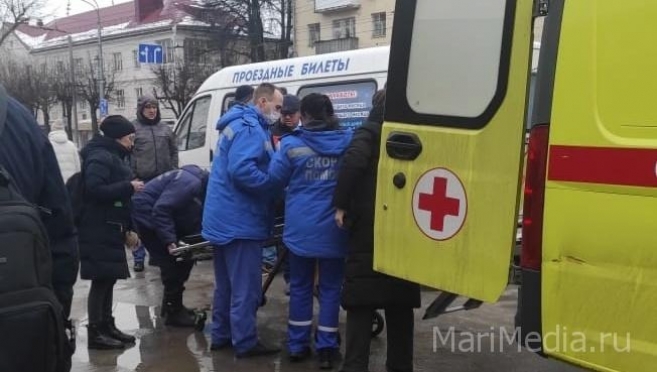 В Йошкар-Оле женщина на улице Первомайской получила серьёзную травму