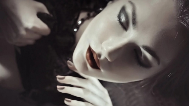 Уголовница отказала знакомой в интимной близости 18+