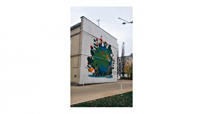 Фасад Дворца молодёжи заиграл новыми красками