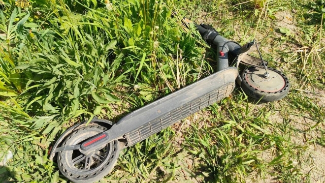 В посёлке Советский под колёса автомобиля попал 10-летний мальчик на самокате