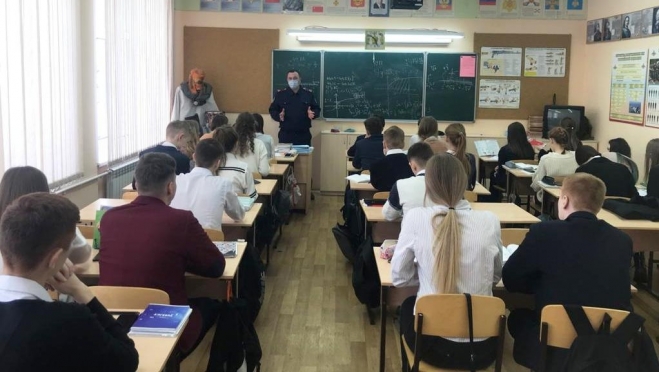 Сотрудники СКР пришли в «Гимназию №26 имени Андре Мальро»