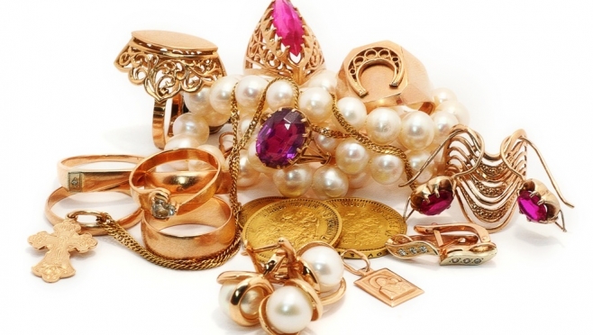 Йошкаролинка продала украшения, взяла в деньги в долг — в итоге обогатила афериста